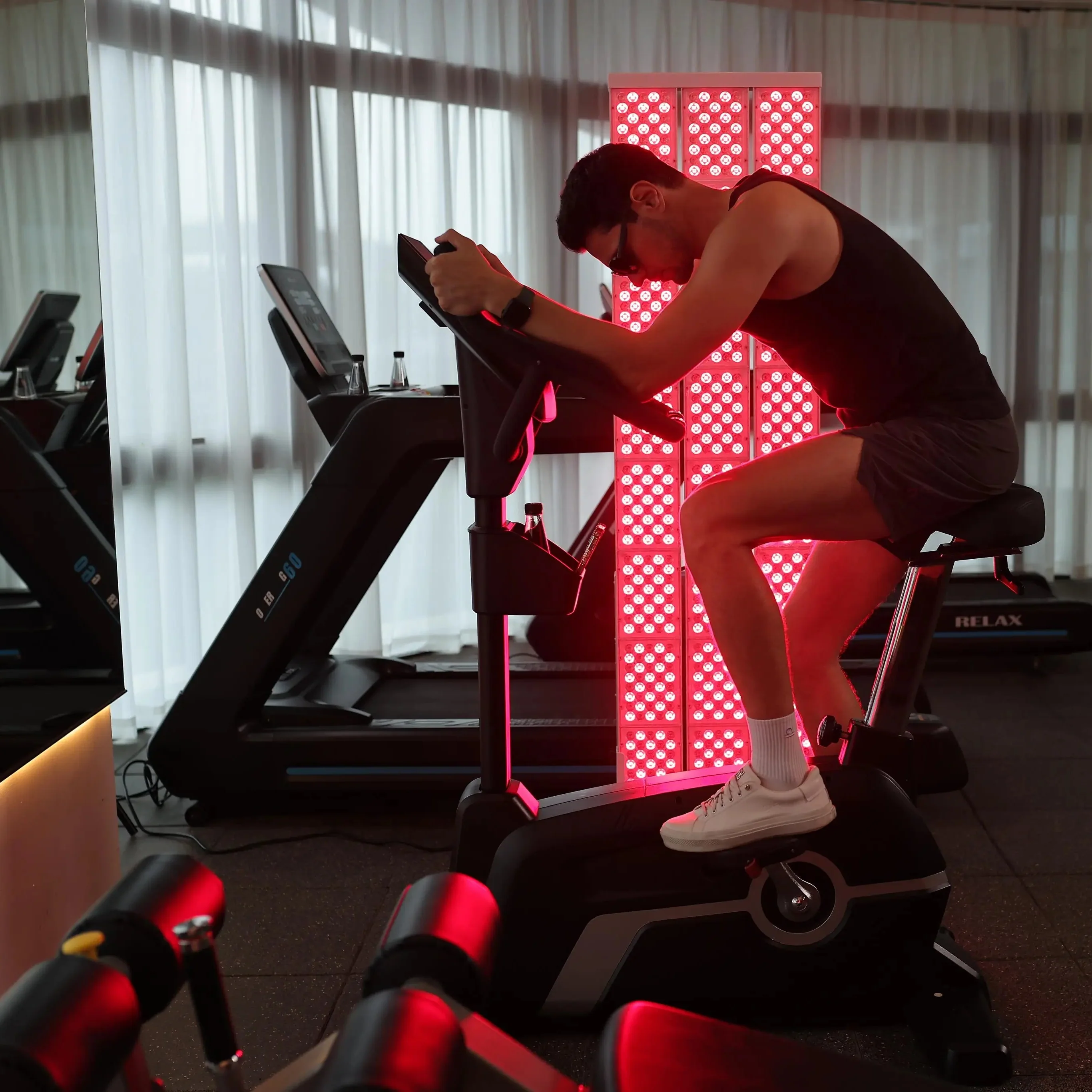YOULUMI 1700W Red/NIR Light Panel, 660/850 nm — Full-Body LED for Home, Voice/App/Remote - Image 2
